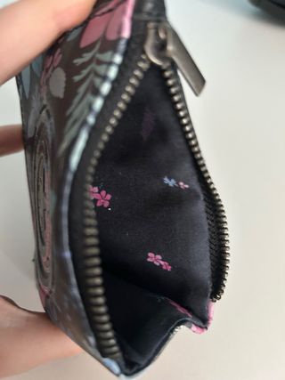 Monedero y Tarjetero Capitán América Floral