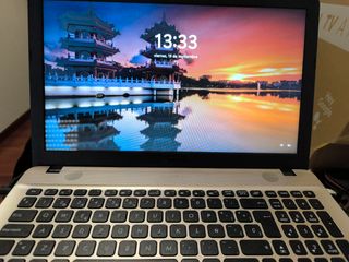 Portátil Asus i7 8GB RAM / 1TB HDD