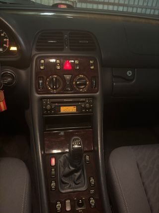 Mercedes-Benz CLK 2002 NACIONAL Y MANUAL (CARFAX)