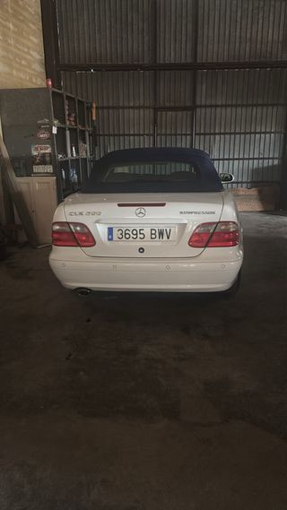 Mercedes-Benz CLK 2002 NACIONAL Y MANUAL (CARFAX)