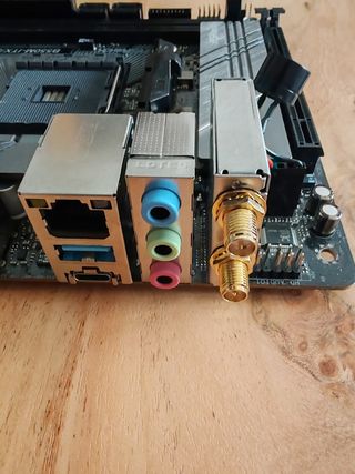 PLACA BASE ASROCK B550M-ITX/AC WIFI BT PCIe 4.0