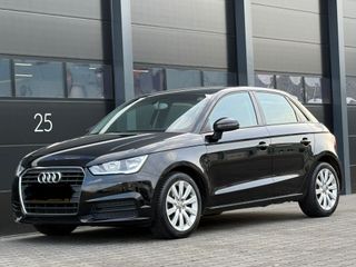 Audi A1 5p 1.6 TDi 90cv Automatico 124.000 km 2015