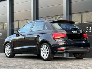 Audi A1 5p 1.6 TDi 90cv Automatico 124.000 km 2015