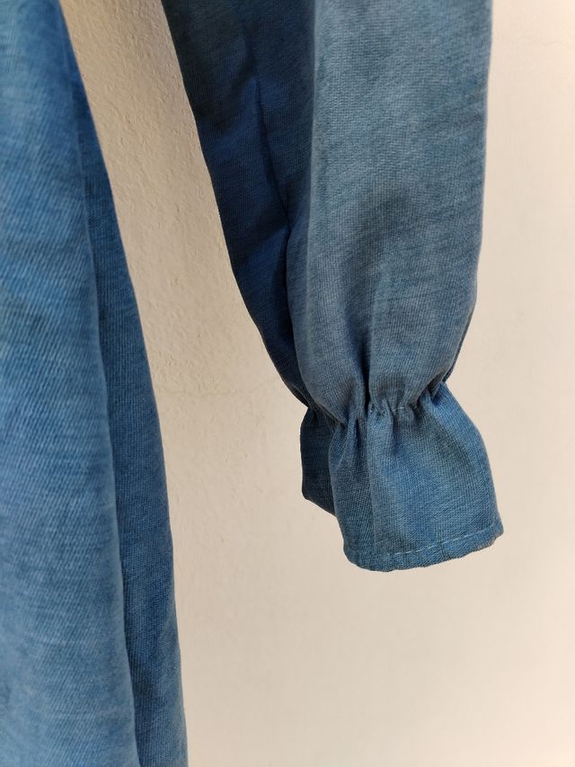 Vestido azul manga larga