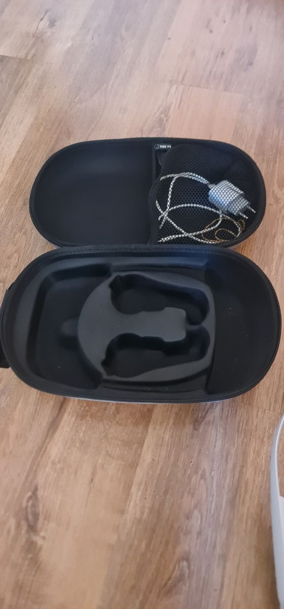 Pico 4 VR Headset, controles, funda y mas