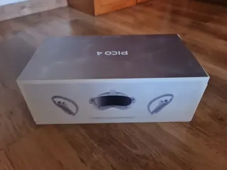 Pico 4 VR Headset, controles, funda y mas
