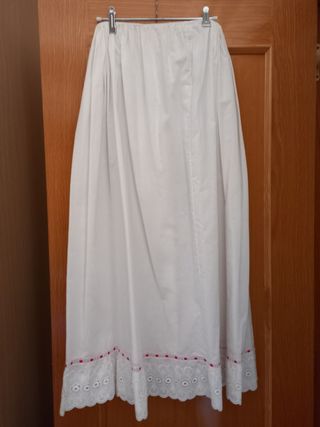 Traje de Baturra Gala con Enaguas regalo limosnera