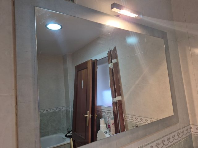 Espejo de baño moderno