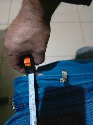 Maleta Msiuss azul ,solamente se a usado 1 vez