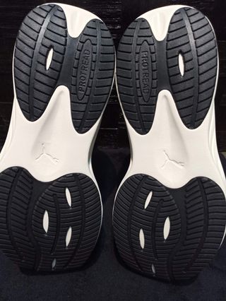 Puma Pounce Lite Negro/Dorado
Protread
