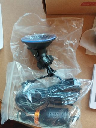 Dashcam con cargador y soporte