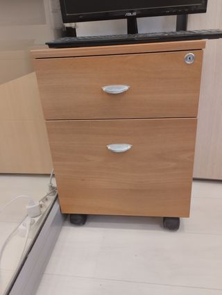 Mobili per ufficio in legno
