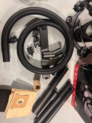 Einhell Aspirador Sólidos/Líquidos TC-VC 1812 S