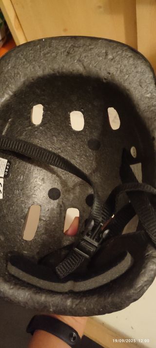 Casco bici infantil rojo con dibujos