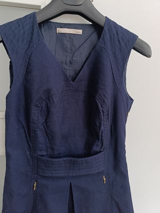 Vestido azul sin mangas
