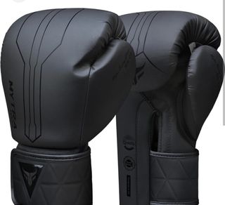 Guantes Mytra Fusión Negros
14 onzas
Cómo nuevos