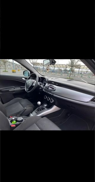 Alfa Romeo Giulietta 2011