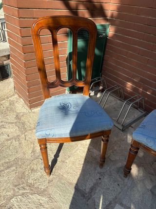 2 Sedie in legno con seduta imbottita