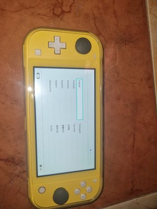 Nintendo Switch Lite Amarillo
