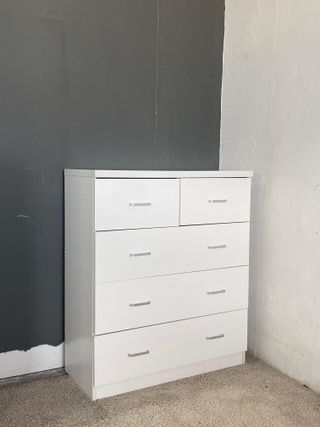Comoda blanca de 5 cajones en oferta