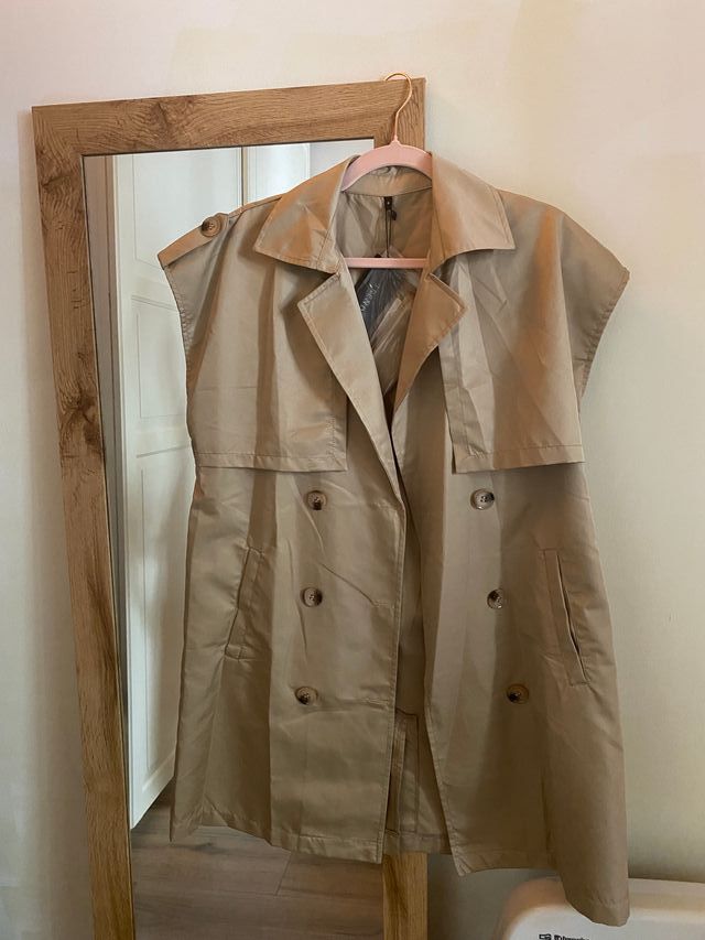 Chaleco trench S Trendyol Nuevo con etiqueta