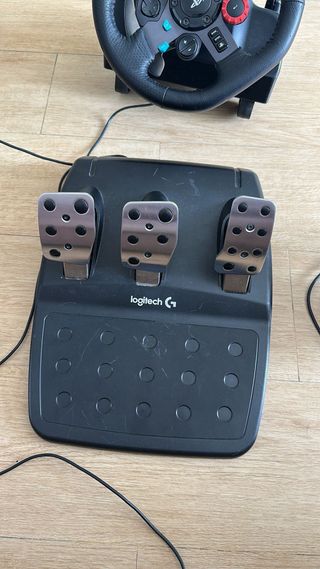 Volante Logitech + Pedales + Cambio + F1 2022