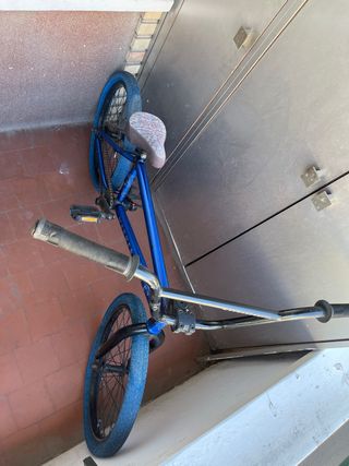 Bicicleta BMX azul We The People