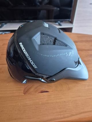 Casco de bicicleta negro