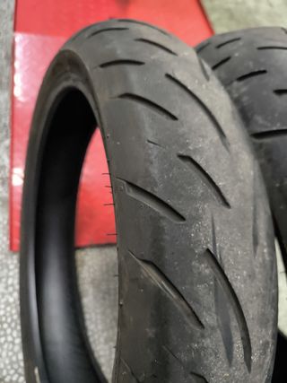 Neumáticos Dunlop Sportmax GPR 300 usados 