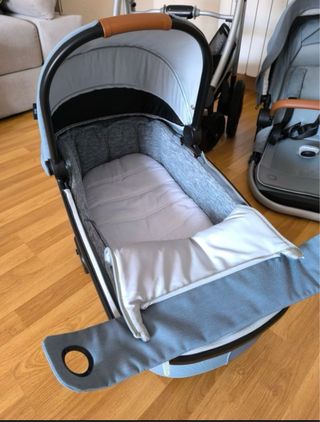 Maxi-Cosi Adorra 2 Silla de Paseo y Capazo