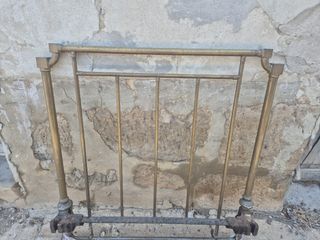Cabeceros de cama de latón y hierro