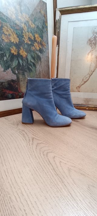 Botin de piel en color azul de la marca GLO