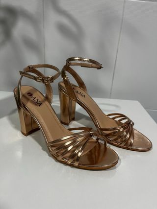 Sandalias de tacón color champán