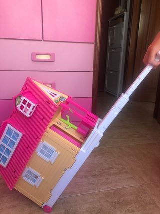 Casa Barriguitas portátil con muñecas