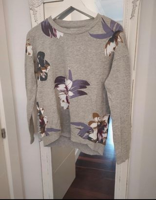 Sudadera Only floral gris Talla M