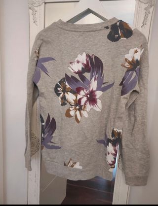 Sudadera Only floral gris Talla M