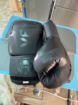 Guantes de Boxeo Venum 12 oz Negros