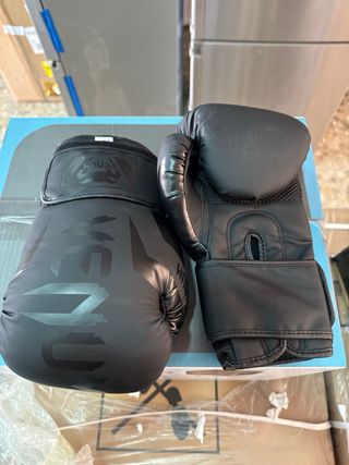 Guantes de Boxeo Venum 12 oz Negros