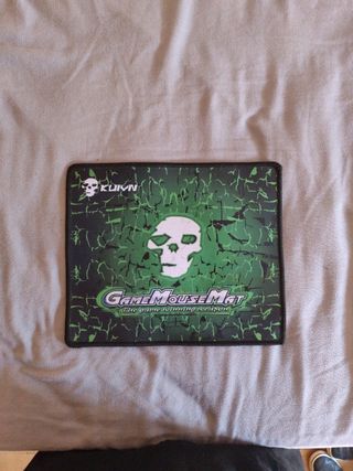 Ratón luminoso y alfombrilla