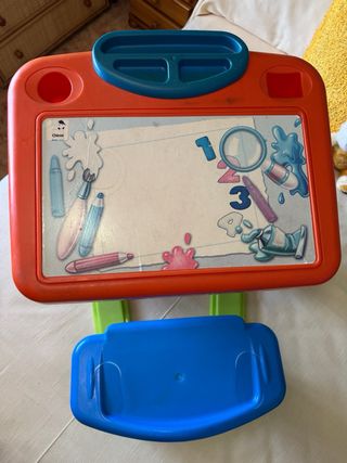 Pupitre infantil con asiento