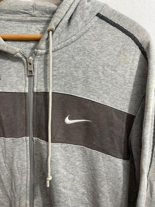 ¡¡OFERTA!! Talla L Chaqueta Nike Gris 