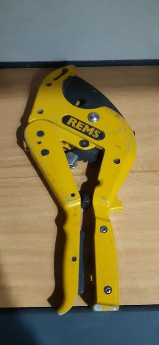 Tijera Cortatubos REMS ROS P42P