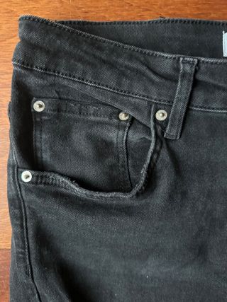 Pantalón Tejano negro Bershka 