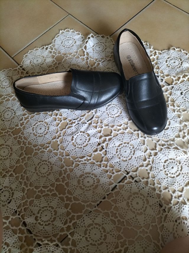 Zapatos negros cómodos talla 39