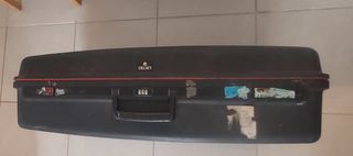Delsey suitcase
Maleta Delsey