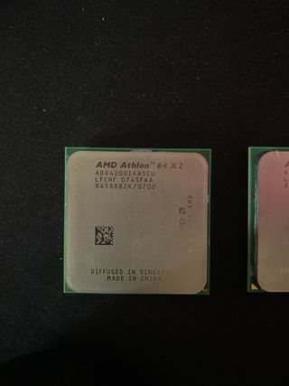 (2) AMD Athlon 64 X2 4200+ Procesador