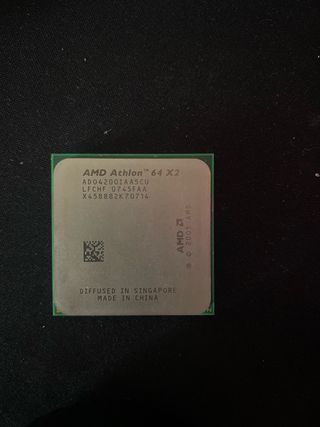 (2) AMD Athlon 64 X2 4200+ Procesador