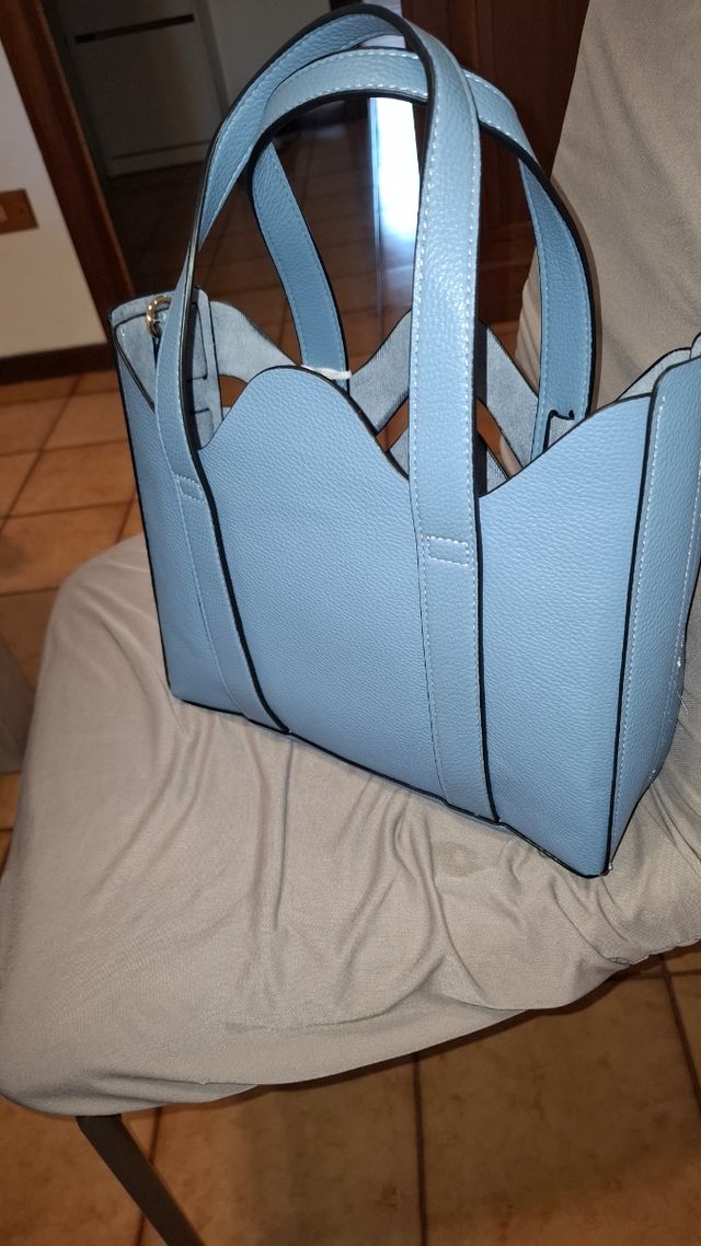 Borsetta Enrico Coveri blu avio