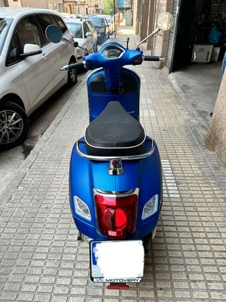Vespa 300 GT Azul Mate