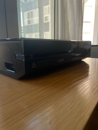 Xbox One 512GB Negra con mandos y 9 juegos